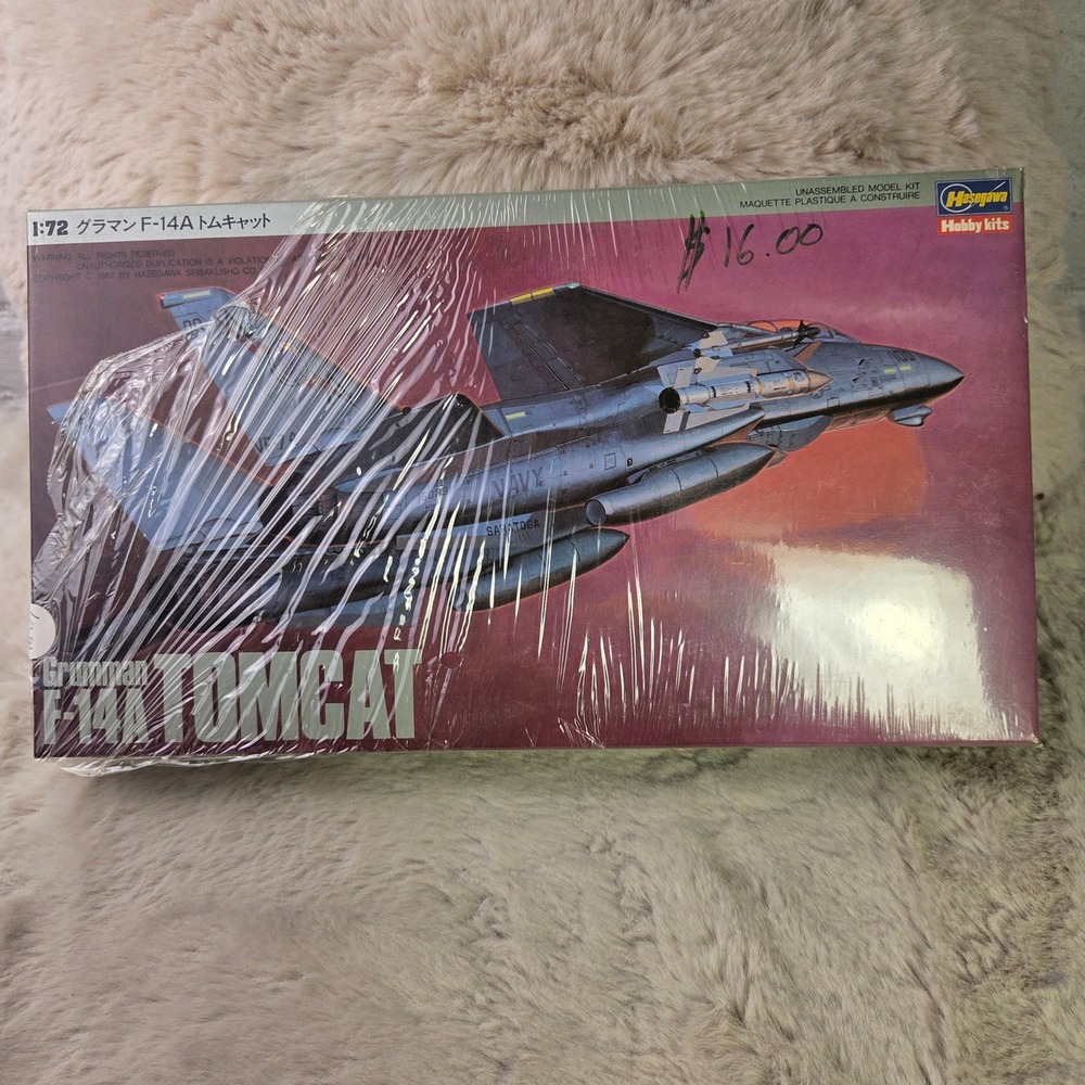 Hasegawa 1/72 F-14A Tomcat Model Kit K12 Vintage US Navy Broken Factory Seal
